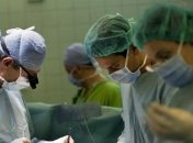 Девушка, попавшая в больницу после бананового конкурса, умерла