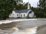 В США продолжает бушевать "Флоренс": число жертв растет