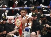 У Фьюри решили повременить с боем против чемпиона Джошуа