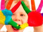 Азаров напомнил, что школьные кружки должны быть бесплатными 