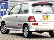 Эпичный заезд по треку на бюджетном авто (Видео)