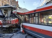 В Чехии столкнулись лоб в лоб трамвай и троллейбус: десятки пострадавших 