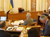 Правительство Азарова имело право подать проект госбюджета 