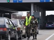 На границе с Польшей продолжают расти автомобильные очереди