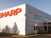 Компания Sharp показала необычный безрамочный смартфон 