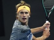 Теннисист случайно запустил ракетку на трибуны во время игры (Видео)