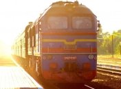 Пассажирам "Укрзализныци" начали давать бесплатные воду и завтраки