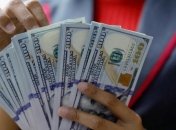 Доллар уверенно прибавляет в цене: курс валют в Украине на 2 декабря