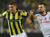 "Фенербахче" - "Бешикташ": на поле победителя определить не удалось