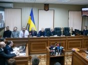 Суд объявил перерыв в подготовительном заседании по делу Януковича