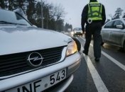 В ГФС рассказали о новых штрафах за превышение сроков транзита авто