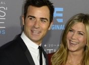 Дженнифер Энистон высоко оценила дебют Анджелины Джоли