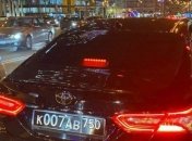 В Киеве заметили авто с номерами российских силовиков: сеть бурно обсуждает фото
