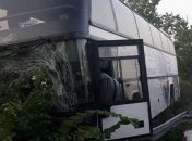 Автобус с курортниками влетел в отбойник на трассе на Харьковщине (фото, видео) 