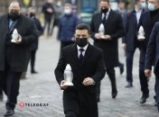 Зеленский оставил лампаду возле часовни