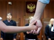 Не фейк, а российская действительность: в Сибири собрались судить шестилетнюю девочку за долги умершей матери