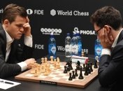 Шахматная корона: Карлсен и Каруана сыграли вничью 4-ю партию