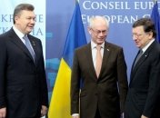 Киев продолжает игру на конкуренции Брюсселя и Москвы