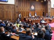 В Сербии вооруженный мужчина хотел подорваться под стенами парламента