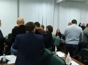 Депутаты Луцкого горсовета утроили драку на ночном заседании
