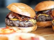 Диетолог рассказала, как часто можно есть бургеры