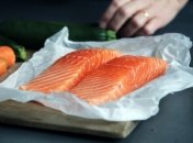 Запеките рыбу на пергаменте - и вы больше не захотите по-другому