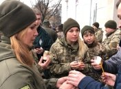 Пластуны передали Вифлеемский огонь мира военным на передовую