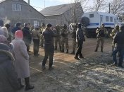 В Крыму снова обыски: ФСБ задержала еще трех татар