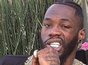 Билли Джо Сондерс бросил курицу в чемпиона мира в супертяжелом весе Уайлдера и убежал