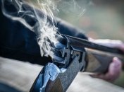 Чоловік, поховавши батька, взяв додому рушницю та вбив дружину