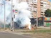 На жвавому перехресті Харкова крізь землю прорвався вогненний стовп (відео)