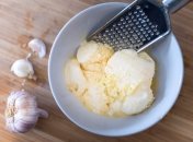 Незвичайні ласощі — часникове морозиво