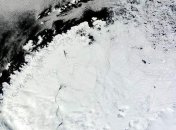 В Антарктиде обнаружена гигантская загадочная дыра