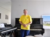 Три місяці під землею у Бахмуті: історія музиканта Юрія Гончаренка, який рятував покинутих тварин