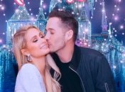 40-летняя Пэрис Хилтон объявила о помолвке с парфюмером (фото)