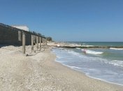 Кирилловка впечатляет: украинский штурмовик пролетел над пляжем