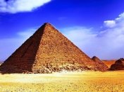 Возле пирамид в Египте обнаружен город