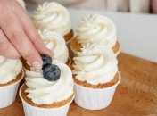 Как правильно взбивать сливки: кондитер Лиза Глинская назвала главные правила