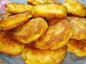 Морковно-яблучные оладьи - вкусное блюдо на завтрак