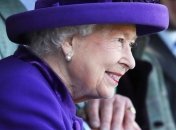 СМИ: Елизавета II запретила упоминать Меган Маркл в своем присутствии