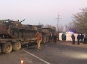 Тягач с БМП спровоцировал серьезную аварию на трассе под Одессой (фото, видео)