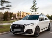Компания Audi запускает в продажу электрифицированный кроссовер Q7 (Фото)