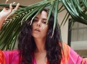 И раздеваться не пришлось: Настя Каменских поразила поклонников милым фото в шляпе