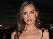 Ирина Шейк с дочерью и мамой отправились в отпуск