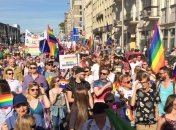 В Варшаве на "марш равенства" вышли тысячи людей