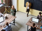 Спілкування між колегами