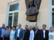 В Ровно установили мемориальную доску министру образования УНР