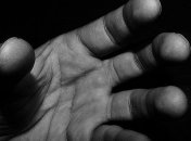 В Николаевской области 57-летний мужчина изнасиловал школьницу 