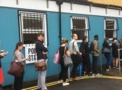 В Великобритании сообщают о высокой явке и очередях на референдуме