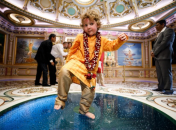 В сети умиляются младшим сыном премьера Канады Трюдо: ФОТО